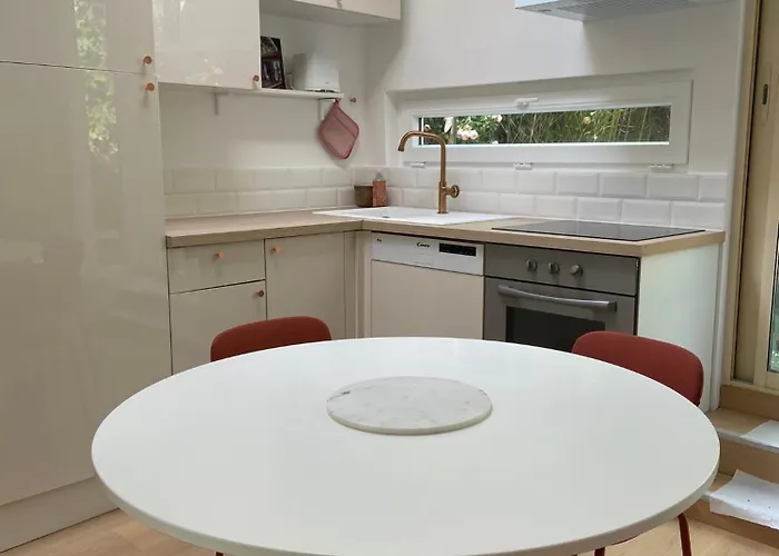 Appartement Tres Bel Avec Jardin Reposant