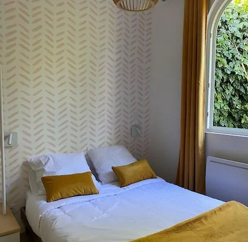 Tres Bel Avec Jardin Reposant *